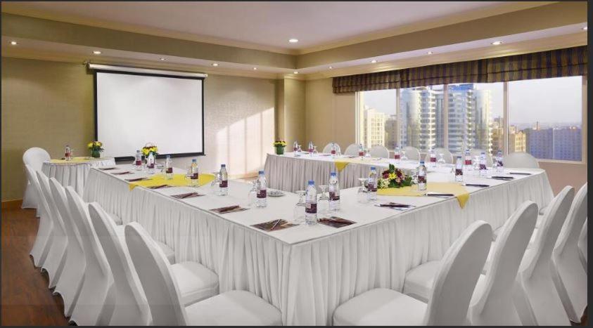 Al Safir Tower - Residence Манама Екстериор снимка